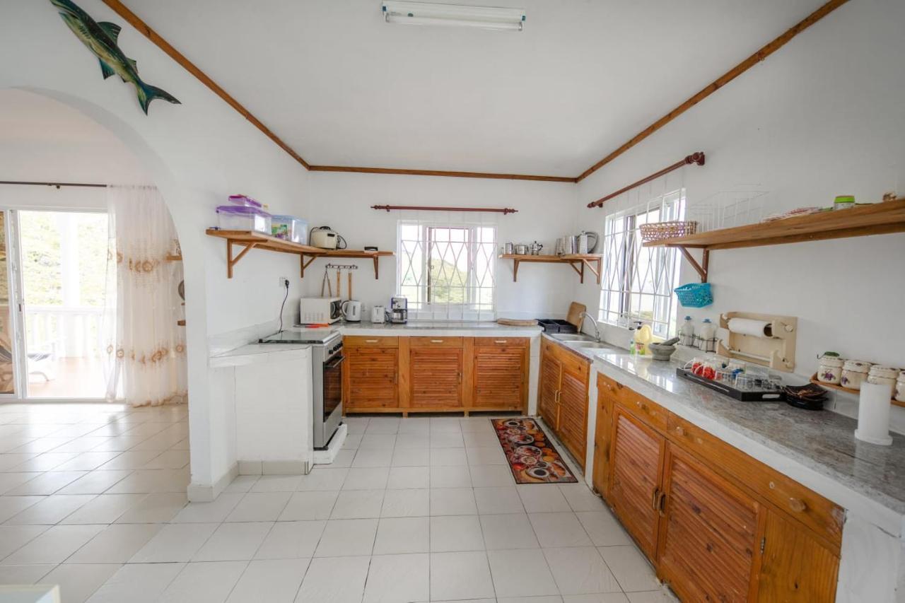 Maison Du Soleil Self Catering Anse Lazio Bagian luar foto